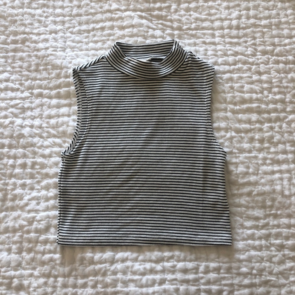 Black and White Crop Top